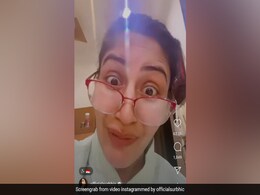 सुरभि चंदना का क्यूट वीडियो वायरल, जलेबी बेबी पर दिए दिल जीत लेने वाले एक्सप्रेशन सुरभि चंदना का क्यूट वीडियो वायरल, जलेबी बेबी पर दिए दिल जीत लेने वाले एक्सप्रेशन