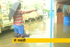 भारी बारिश से तमिलनाडु में बिगड़े हालात, अलग-अलग जगहों पर 5 लोगों की मौत भारी बारिश से तमिलनाडु में बिगड़े हालात, अलग-अलग जगहों पर 5 लोगों की मौत