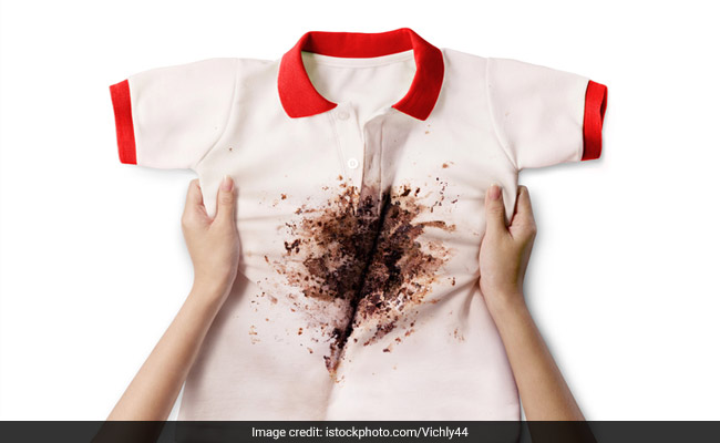 कपड़ों से पान-गुटखा, स्याही, पेंट किसी भी प्रकार के दाग को मिटाने के आसान घरेलू उपाय