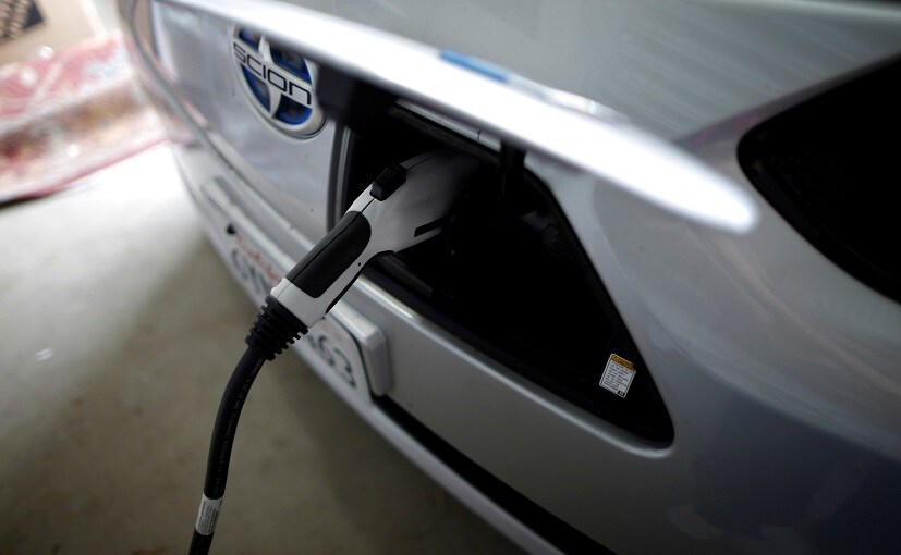 Auto Executives Expect EVs Will Own Half Of U.S., China Markets By 2030: Report Auto Executives Expect EVs Will Own Half Of U.S., China Markets By 2030: Report