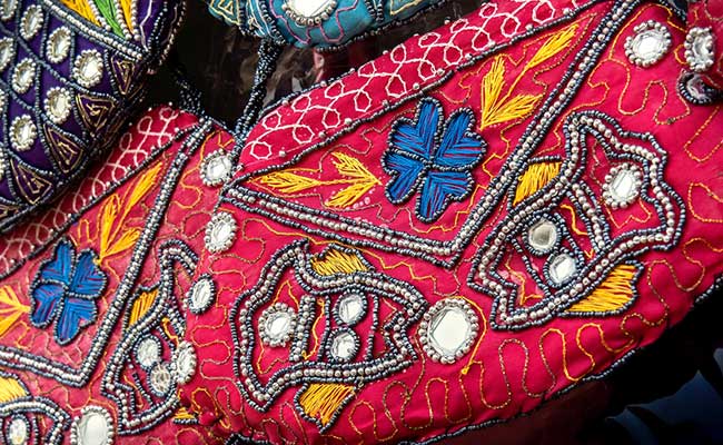 Mirror Work Clutches Are All That You Need To Pair With Your Ethnic Outfits