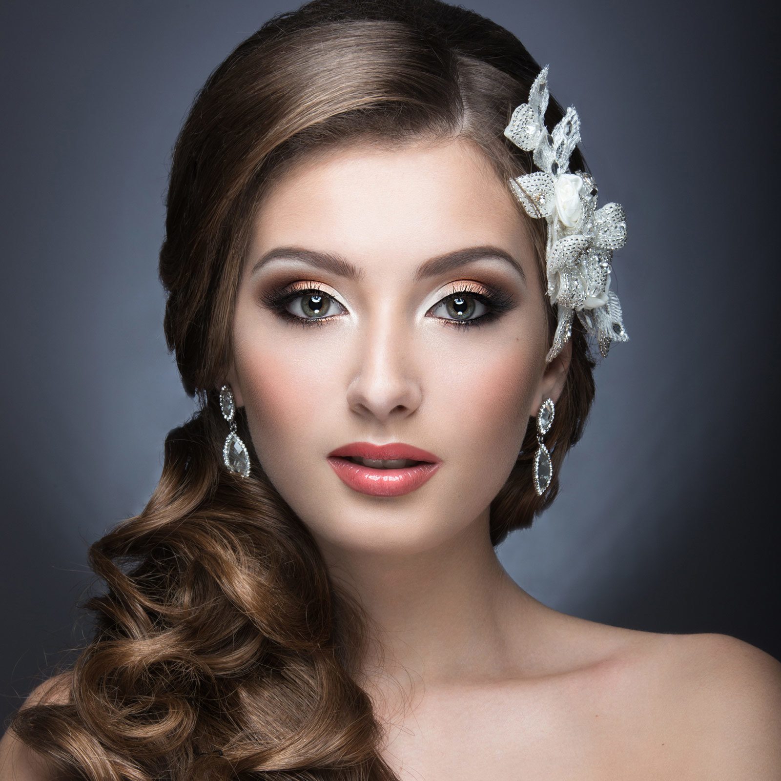 बेस्ट फेस्टिव लुक के लिए फॉलो करें ये फैशन टिप्स, मिलेगा एलिगेंट और अमेजिंग लुक