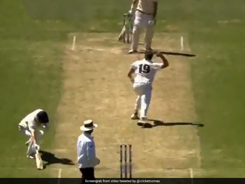 जेम्स पैटिंसन ने लाइव मैच में की चौंकाने वाली हरकत, जानबूझ कर बल्लेबाज को मारी गेंद, देखें Video