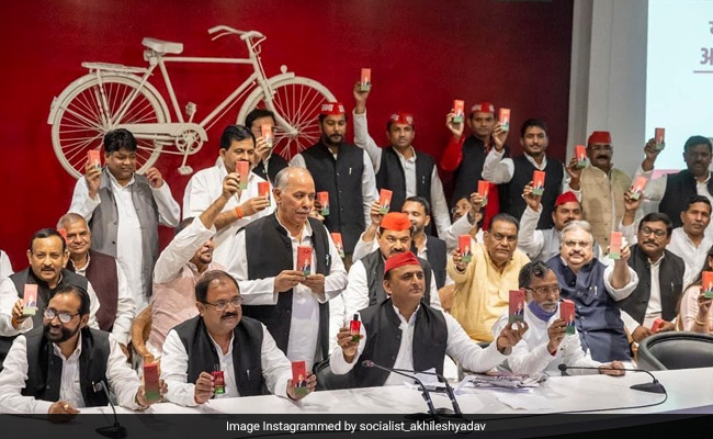 At "Samajwadi Perfume" Launch, Akhilesh Yadav's "No Fragrance" Jab At BJP