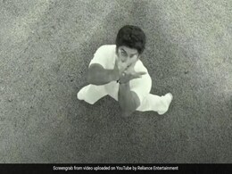 <i>'83</i> Teaser: A Glimpse Of Ranveer Singh As Kapil Dev's Catch That Won The World Cup <i>'83</i> Teaser: A Glimpse Of Ranveer Singh As Kapil Dev's Catch That Won The World Cup