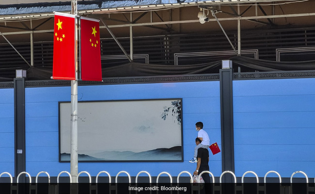 Woman Selling Seafood At Wuhan Market Could Be first Known Covid Case