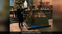 Giant Hogwarts Castle Cake Marks 20-Year Celebration Of First Harry Potter Movie