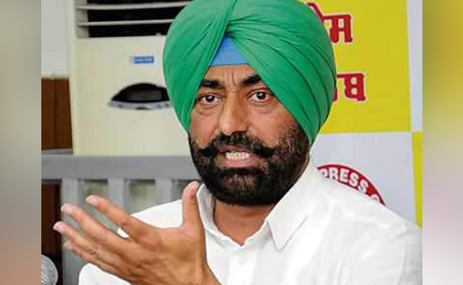 Supreme Court Rejects AAP's Plea, Won't Cancel Punjab Congress MLA's Bail