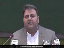 पाकिस्तान के मंत्री ने Garlic को बताया अदरक, हो गए ट्रोल, सोशल मीडिया पर खूब उड़ा मज़ाक - देखें Video पाकिस्तान के मंत्री ने Garlic को बताया अदरक, हो गए ट्रोल, सोशल मीडिया पर खूब उड़ा मज़ाक - देखें Video