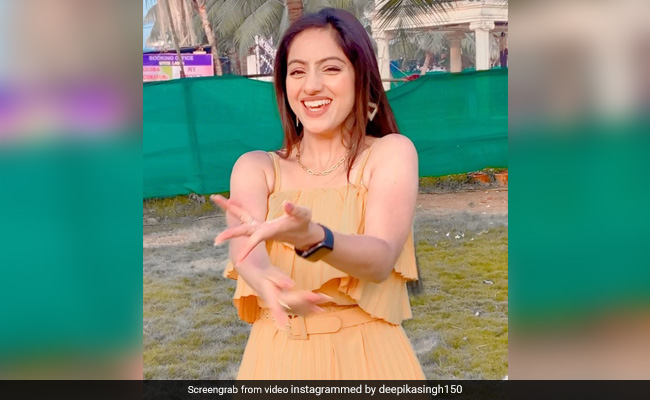 दीपिका सिंह गार्डन में करिश्मा कपूर के सॉन्ग पर जबरदस्त डांस करती आईं नजर, देख फैन्स के यूं आए रिएक्शन...