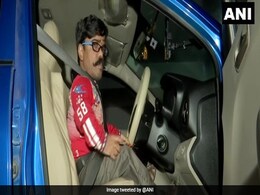 Meet Gattipally Shivpal, India's First Dwarf To Obtain A Driving License Meet Gattipally Shivpal, India's First Dwarf To Obtain A Driving License