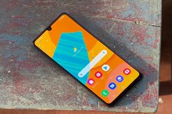 Best Smartphones Under Rs. 15000 You Can Buy in India (Dec 2021) Best Smartphones Under Rs. 15000 You Can Buy in India (Dec 2021)