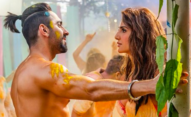 Chandigarh Kare Aashiqui Box Office Collection Day 3: आयुष्मान-वाणी की फिल्म मचा रही धमाल, तीसरे दिन कमाए इतने करोड़