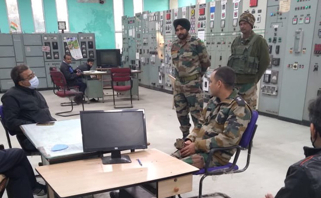 जम्‍मू कश्‍मीर में बिजली आपूर्ति बहाली के लिए सेना बुलाई गई, 20 हजार कर्मचारी हड़ताल पर