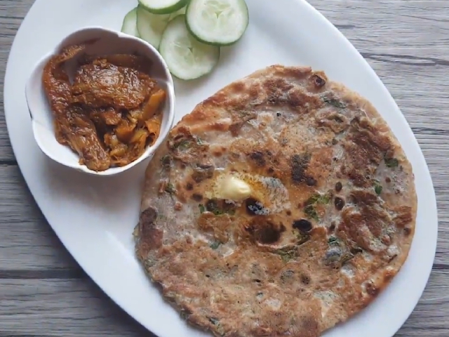 How to Make Egg Paratha | Easy Egg Paratha Recipe Video