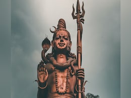 आज के दिन भूलकर भी न करें ये गलतियां, वरना नाराज हो जाएंगे भगवान शिव आज के दिन भूलकर भी न करें ये गलतियां, वरना नाराज हो जाएंगे भगवान शिव