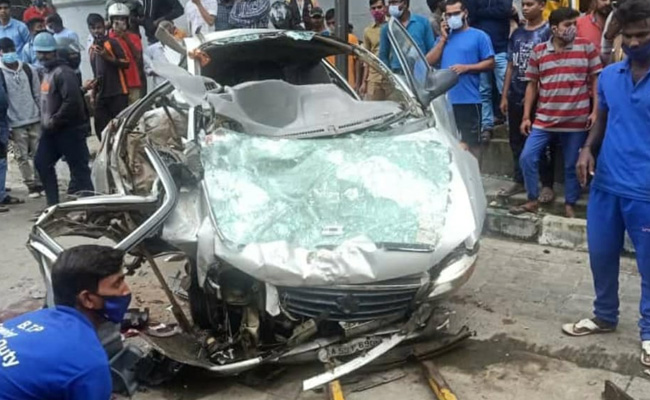 बेकाबू मर्सिडीज के ड्राइवर ने भागने की फिराक में सात वाहनों को मारी टक्कर, एक की मौत