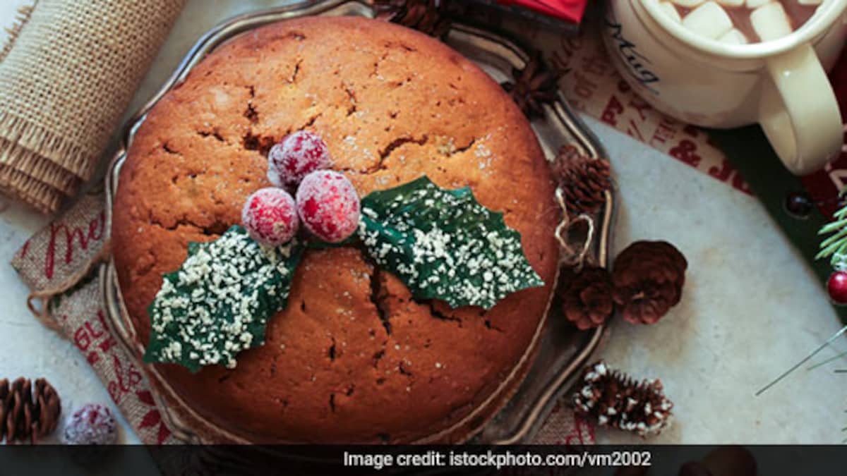 Cake Stuck To The Bottom Of The Pan? Take It Out With These 5 Easy Tips