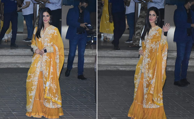Bride-To-Be Katrina Kaif Looks Stunning In An <i>Anarkali</i> Suit To Travel To Jaipur