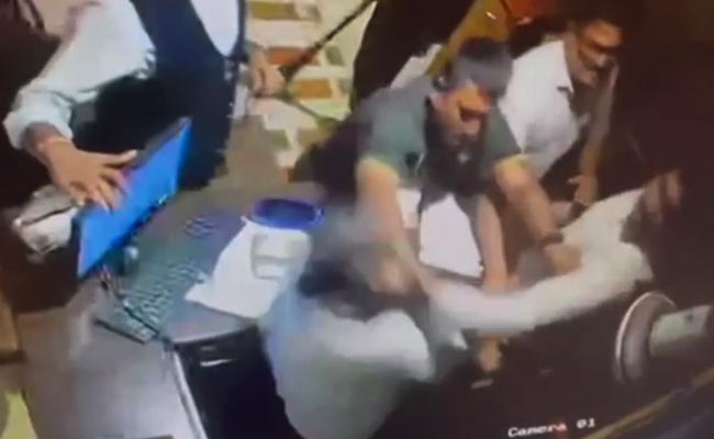 On CCTV, Mumbai Cop Assaults Restaurant Staff For Refusing Free Food