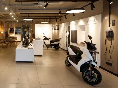 Ather Energy Expands Retail Footprint, Inaugurates New Experience Centre In Surat