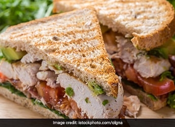 Tandoori Chicken Sandwich: This Hearty, Fiery Chicken Sandwich Will Satiate Your Hunger Pangs Tandoori Chicken Sandwich: This Hearty, Fiery Chicken Sandwich Will Satiate Your Hunger Pangs