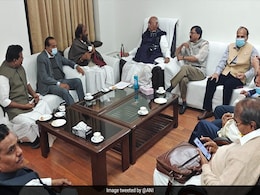 "पीएम मोदी खामोश क्यों", समाज में नफरत और हिंसा को लेकर 13 विपक्षी दलों ने बोला साझा हमला "पीएम मोदी खामोश क्यों", समाज में नफरत और हिंसा को लेकर 13 विपक्षी दलों ने बोला साझा हमला