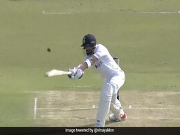 IND vs SA: ललचाई गेंद पर विराट कोहली फिर हुए आउट, Memes की बरसात, बने ऐसे Jokes IND vs SA: ललचाई गेंद पर विराट कोहली फिर हुए आउट, Memes की बरसात, बने ऐसे Jokes