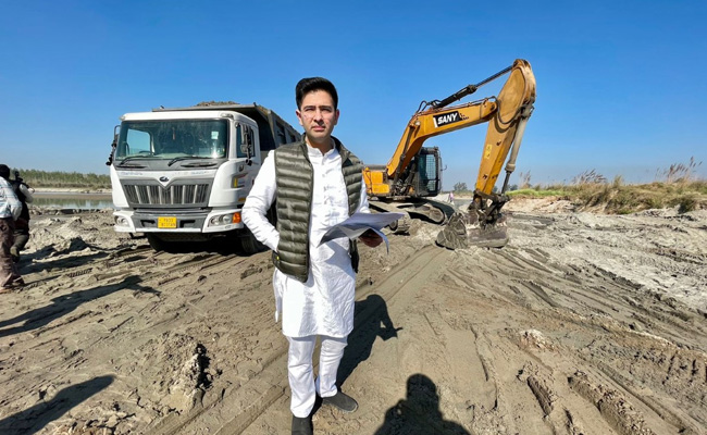 "Charanjit Channi Is The Sand Mafia": AAP Alleges After "Live Raid"