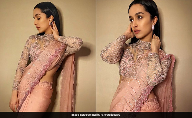 Shraddha Kapoor's Pretty Pastel Pink <i>Saree</i> Is Just The Stylish End The Year Needed