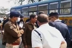Kolkata Civic Polls Turn Violent As Bombs Thrown During Voting Kolkata Civic Polls Turn Violent As Bombs Thrown During Voting