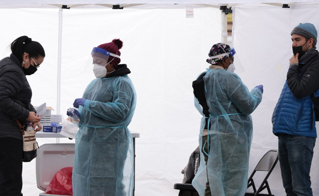 2 Years After Wuhan Reported "Viral Pneumonia", Omicron Causes Chaos