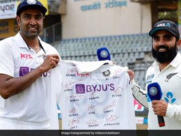 India vs New Zealand, 2nd Test: Ravichandran Ashwin Gifts Ajaz Patel His Test Jersey Autographed By Teammates India vs New Zealand, 2nd Test: Ravichandran Ashwin Gifts Ajaz Patel His Test Jersey Autographed By Teammates