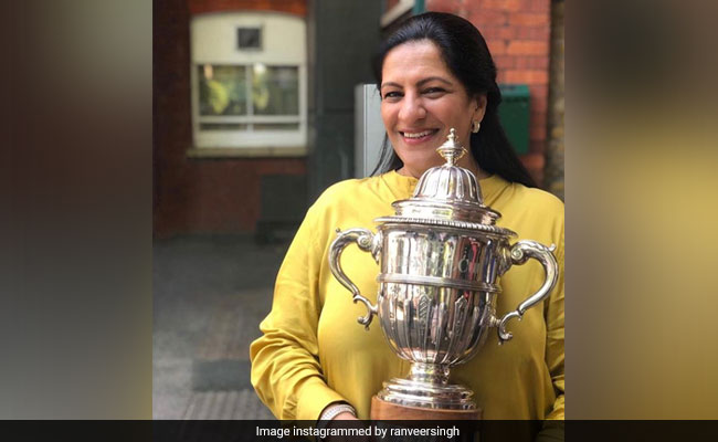 <i>83</i> - "<I>Hum Jeet Gaye</I>": Ranveer Singh Posts Pic Of Mom Anju Bhavnani Holding The 1983 World Cup Trophy