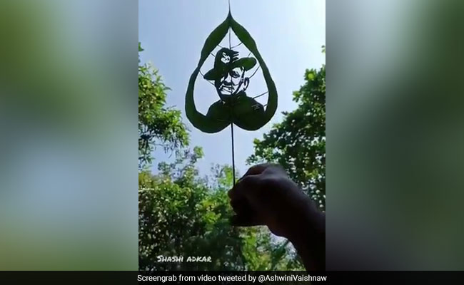 A Portrait of Gen Bipin Rawat But On A Leaf. See Unique Tribute