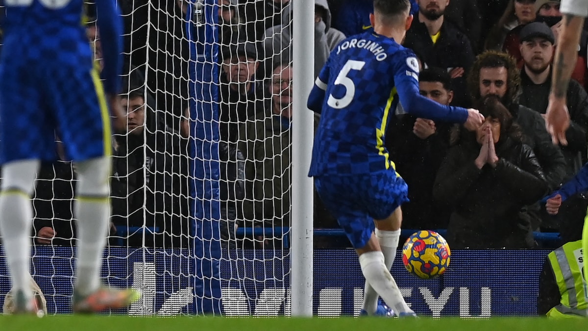 Watch: Late Jorginho Penalty Hands Chelsea 3-2 Win Over Leeds United