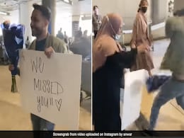 बेटे से एयरपोर्ट पर लंबे वक्त बाद मिली मां, चप्पल बरसाकर जताया प्यार...देखें वायरल वीडियो बेटे से एयरपोर्ट पर लंबे वक्त बाद मिली मां, चप्पल बरसाकर जताया प्यार...देखें वायरल वीडियो