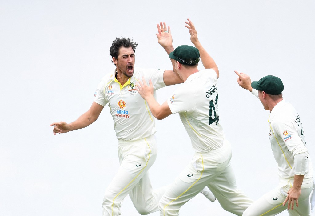 क्रिकेट ऑस्ट्रेलिया अवार्ड्स: मिशेल स्टार्क को चुना गया बेस्ट क्रिकेटर, एलेन बॉर्डर मेडल से नवाजे गए, देखें पूरी लिस्ट