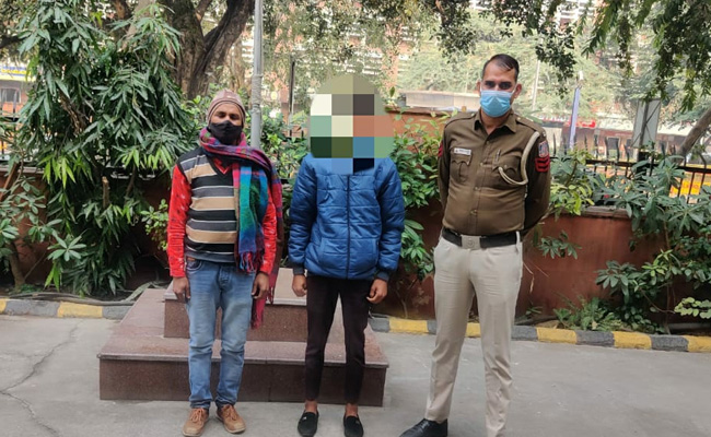 पिता ने खेत में पानी देने को बोला तो नाराज नाबालिग बेटा भागकर पहुंचा कनॉट प्‍लेस, पुलिस ने परिवार से मिलवाया