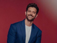 Hrithik Roshan Really, Really Didn't Want To Take This Phone Call