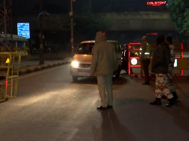 Delhi Police On Vigil To Enforce Night Curfew