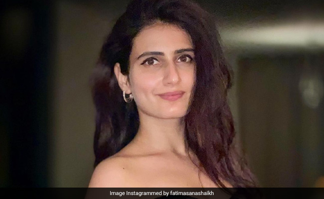Fatima Sana Shaikh's Velvet Dress Is Perfect For Your New Year's Eve Party