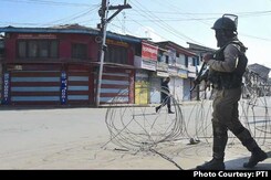 3 Terrorists Killed In Anti-Terror Op On Srinagar Outskirts, Say Police 3 Terrorists Killed In Anti-Terror Op On Srinagar Outskirts, Say Police
