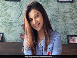 Christmas Style : Sambhavna Seth ने इंस्टाग्राम पर शेयर किया क्रिसमस के लिए डिफरेंट स्टाइल का नेल आर्ट, देखें  Video Christmas Style : Sambhavna Seth ने इंस्टाग्राम पर शेयर किया क्रिसमस के लिए डिफरेंट स्टाइल का नेल आर्ट, देखें  Video