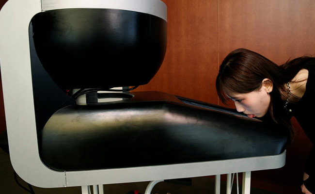 Japanese Professor Develops Lickable TV Screen Simulating Flavour Of Food