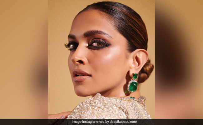 New Year 2022 Trend : नए साल में आंखों को देना है डिफरेंट लुक, तो Deepika Padukone के स्टाइलिश आईलाइनर हैं बेस्ट
