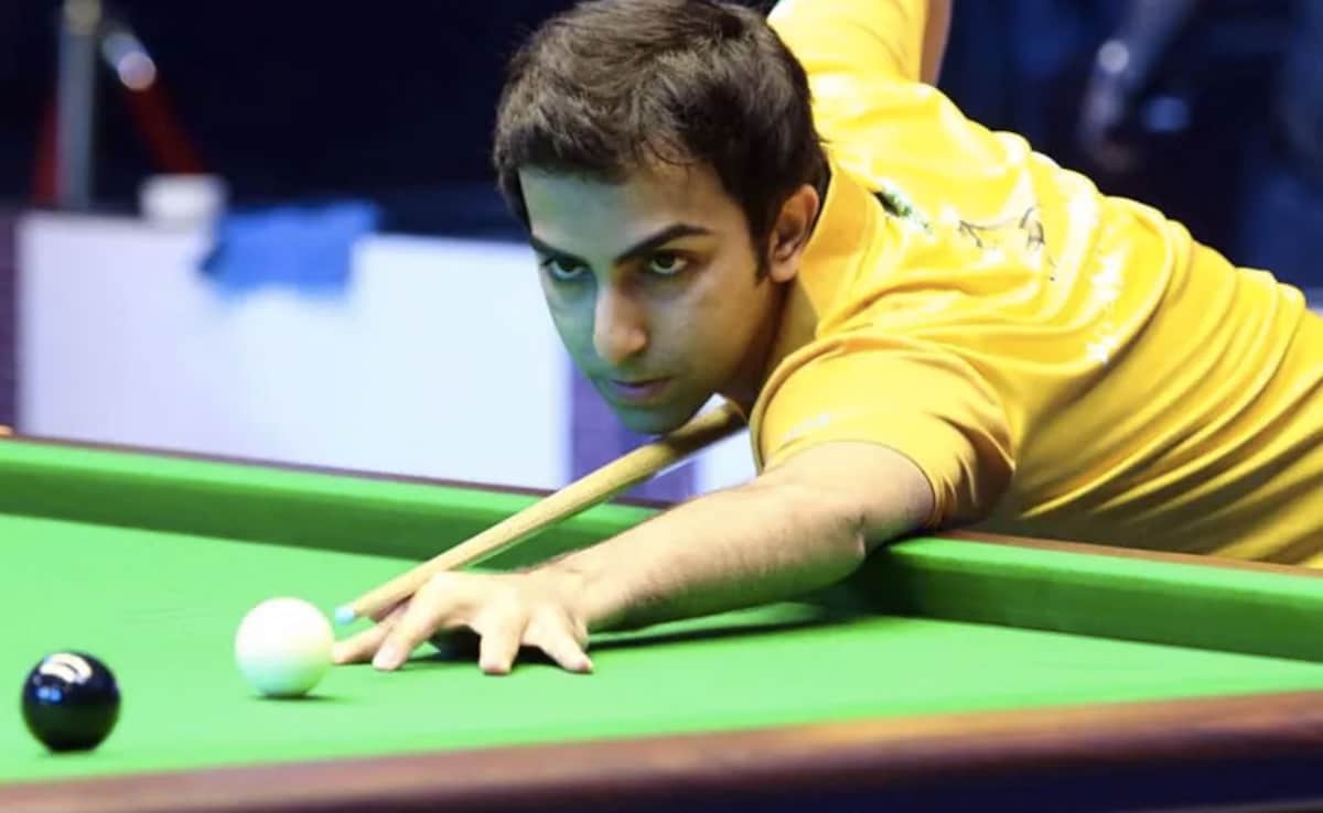 Pakistans Asjad Iqbal Shocks Pankaj Advani In Snooker World Cup Quarterfinals