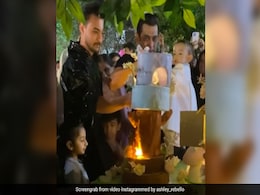 Salman Khan Cuts Birthday Cake With Little Niece Ayat. Video Inside Salman Khan Cuts Birthday Cake With Little Niece Ayat. Video Inside