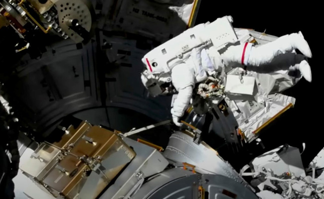 "It Was Awesome": NASA Astronauts Replace Faulty Antenna During Spacewalk