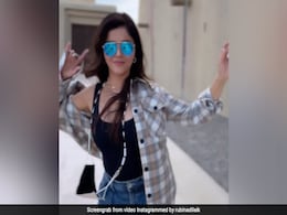 आंखों पर गॉगल लगाए स्वैग के साथ जबरदस्त नाचीं रुबीना दिलैक, बोलीं- मुझे स्ट्रीट डांसर बुलाओ...देखें Video आंखों पर गॉगल लगाए स्वैग के साथ जबरदस्त नाचीं रुबीना दिलैक, बोलीं- मुझे स्ट्रीट डांसर बुलाओ...देखें Video